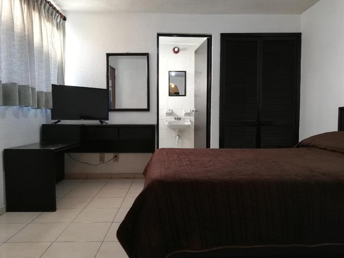 Oyo Hotel Casa Real Matehuala Esterno foto